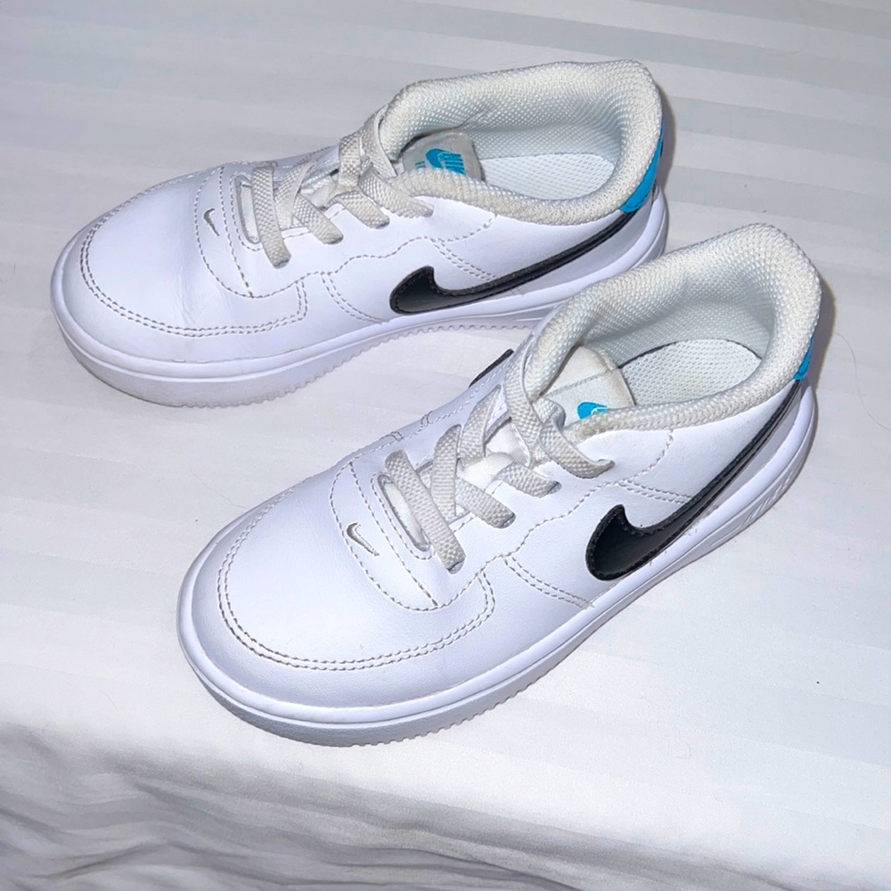 Nike Toddler Force 1 2020 White Black Blue Fury Sneakers Size 10C 905220-105 EUC